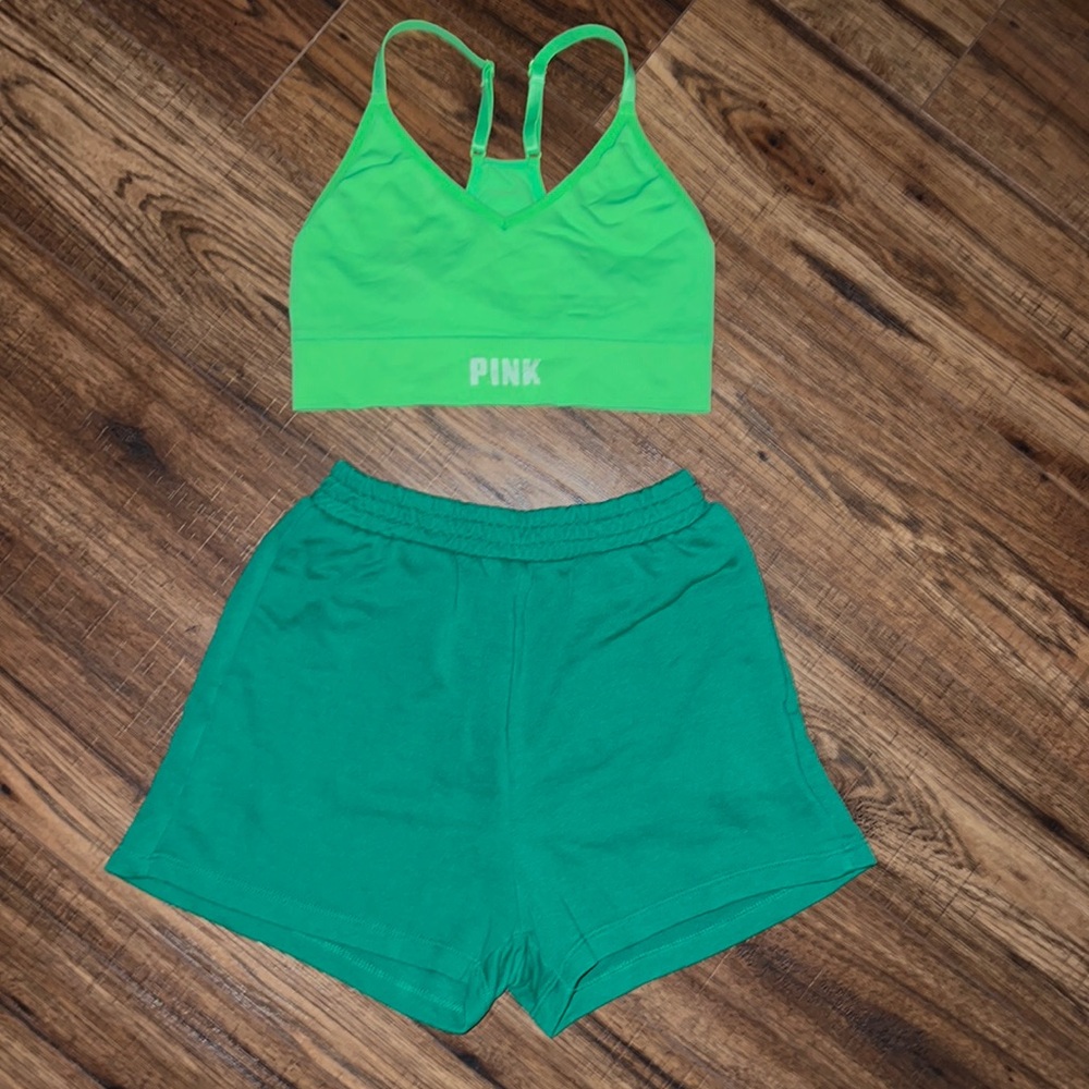 Bundle Green Monocrome Set